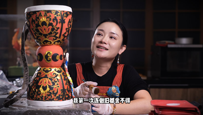 “镇馆之宝”被做成蛋糕？文物复刻甜品师深情流泪：舍不得做旧！