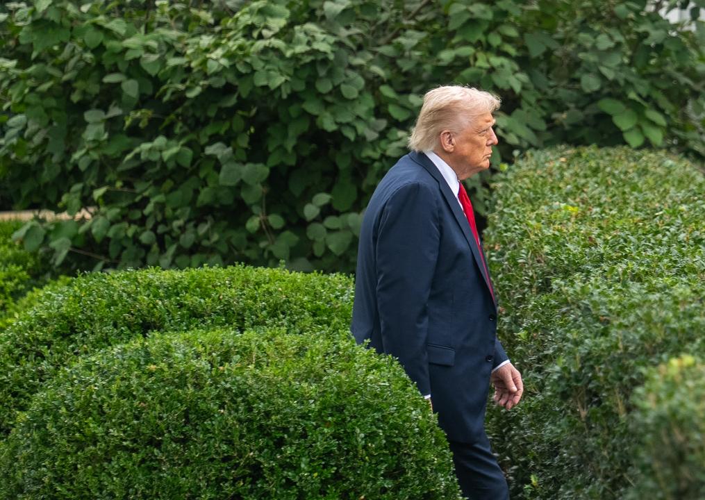 国际观察|卖力自夸应者寥——特朗普“年终总结”引争议